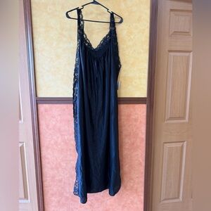 Black Lace Trim Nightgown